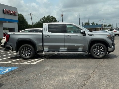New Sterling Metallic 2026 GMC Sierra 1500 SLT 4WD - photo 4 - Stock #261117