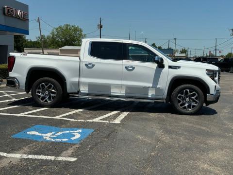 New Summit White 2026 GMC Sierra 1500 SLT 4WD - photo 4 - Stock #260953