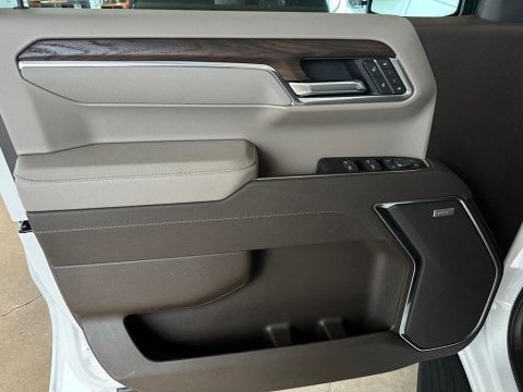 New Summit White 2026 GMC Sierra 1500 SLT 4WD - photo 10 - Stock #261149