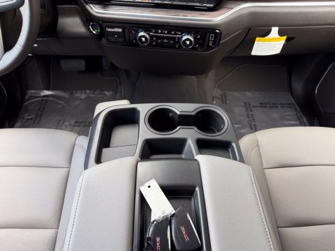 New Summit White 2026 GMC Sierra 1500 SLT 4WD - photo 21 - Stock #261421