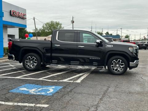 Pre-Owned Onyx Black 2023 GMC Sierra 1500 SLT 4WD - photo 4 - Stock #260628C