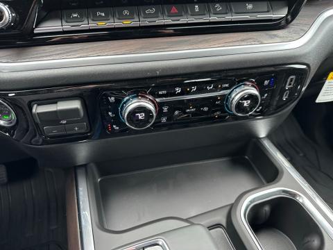 New Sterling Metallic 2026 GMC Sierra 1500 SLT 4WD - photo 24 - Stock #260863