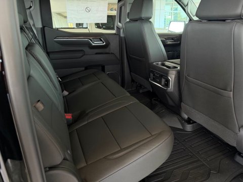 New Onyx Black 2026 GMC Sierra 1500 SLT 4WD - photo 17 - Stock #261119