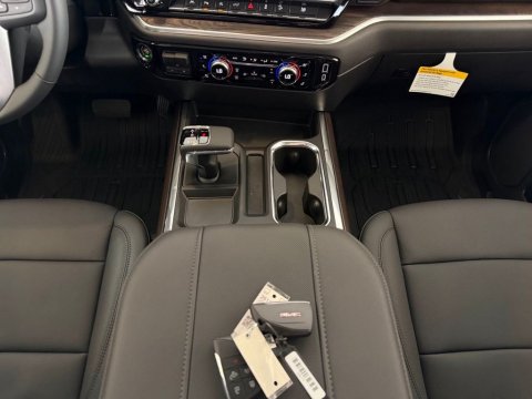 New Onyx Black 2026 GMC Sierra 1500 SLT 4WD - photo 20 - Stock #261119