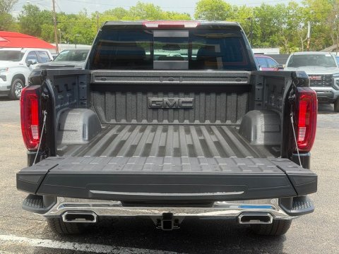 New Onyx Black 2026 GMC Sierra 1500 SLT 4WD - photo 6 - Stock #261119