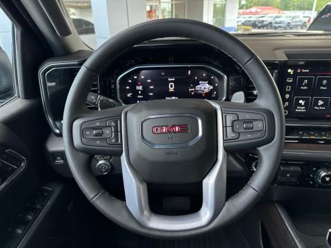 New Onyx Black 2026 GMC Sierra 1500 SLT 4WD - photo 18 - Stock #260869