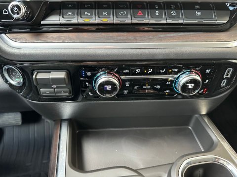 New Onyx Black 2026 GMC Sierra 1500 SLT 4WD - photo 24 - Stock #260869