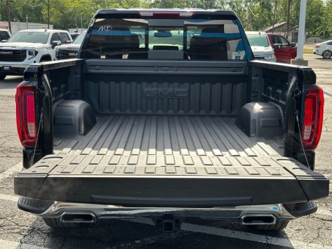 New Onyx Black 2026 GMC Sierra 1500 SLT 4WD - photo 6 - Stock #260869