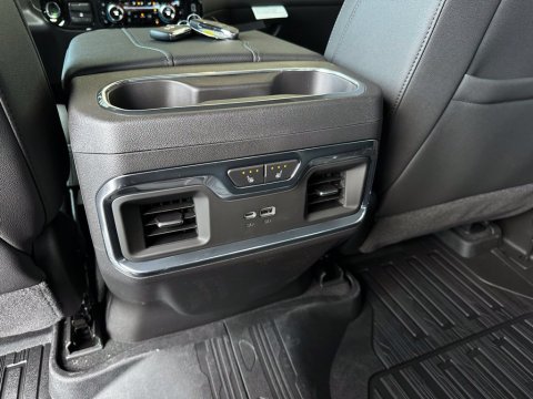 New Onyx Black 2026 GMC Sierra 1500 SLT 4WD - photo 22 - Stock #260869