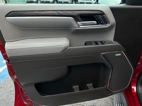 New Volcanic Red Tintcoat 2026 GMC Sierra 1500 SLT 4WD - photo 10 - Stock #260777