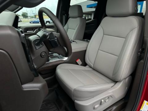 New Volcanic Red Tintcoat 2026 GMC Sierra 1500 SLT 4WD - photo 12 - Stock #260777