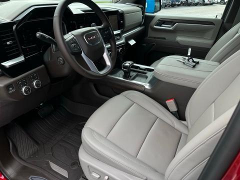 New Volcanic Red Tintcoat 2026 GMC Sierra 1500 SLT 4WD - photo 9 - Stock #260777