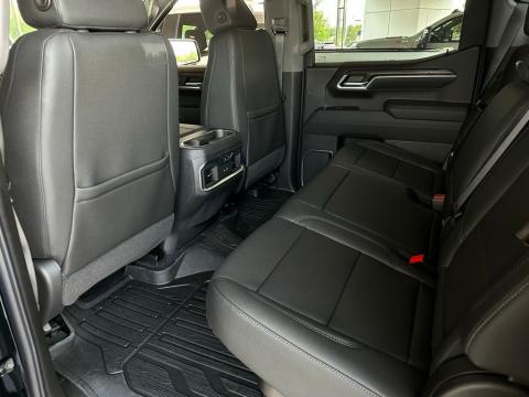 New Onyx Black 2026 GMC Sierra 1500 SLT 4WD - photo 14 - Stock #260843