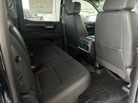 New Onyx Black 2026 GMC Sierra 1500 SLT 4WD - photo 17 - Stock #260843