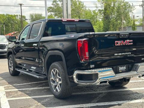 New Onyx Black 2026 GMC Sierra 1500 SLT 4WD - photo 8 - Stock #260843