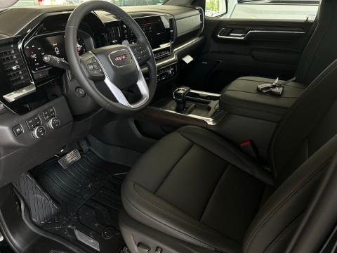 New Onyx Black 2026 GMC Sierra 1500 SLT 4WD - photo 9 - Stock #260843
