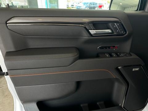 New Summit White 2026 GMC Sierra 1500 AT4 4WD - photo 10 - Stock #260786