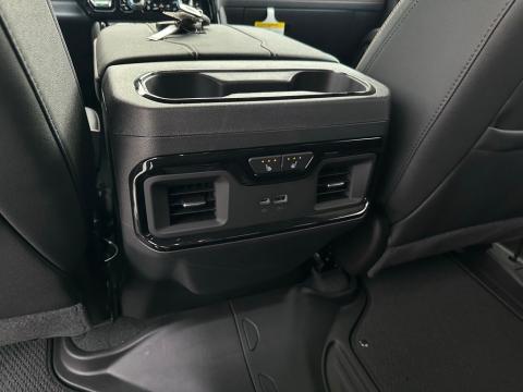 New Onyx Black 2026 GMC Sierra 1500 AT4 4WD - photo 21 - Stock #260767