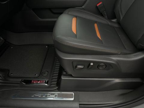 New Sterling Metallic 2026 GMC Sierra 1500 AT4 4WD - photo 11 - Stock #260852