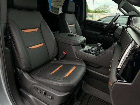 New Sterling Metallic 2026 GMC Sierra 1500 AT4 4WD - photo 16 - Stock #260852