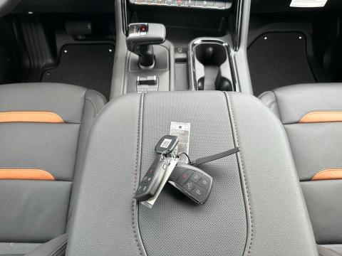 New Sterling Metallic 2026 GMC Sierra 1500 AT4 4WD - photo 20 - Stock #260852