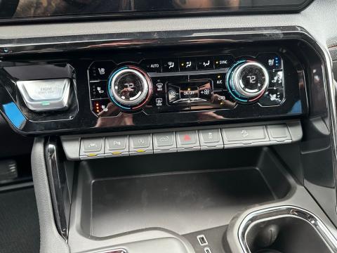 New Sterling Metallic 2026 GMC Sierra 1500 AT4 4WD - photo 24 - Stock #260852