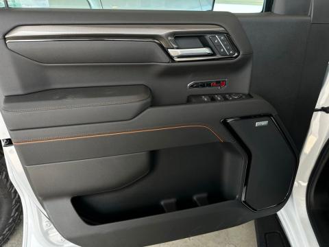 New Summit White 2026 GMC Sierra 1500 AT4 4WD - photo 9 - Stock #260882