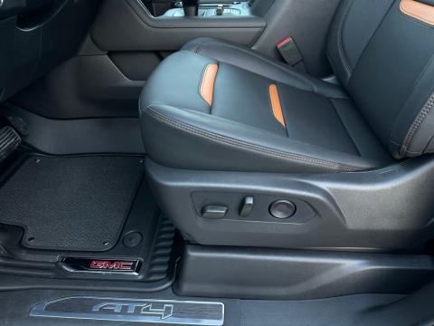 New Summit White 2026 GMC Sierra 1500 AT4 4WD - photo 15 - Stock #260914