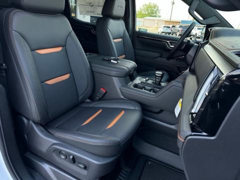 New Summit White 2026 GMC Sierra 1500 AT4 4WD - photo 20 - Stock #260914