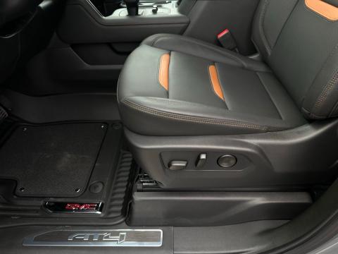 New Sterling Metallic 2026 GMC Sierra 1500 AT4 4WD - photo 11 - Stock #260766