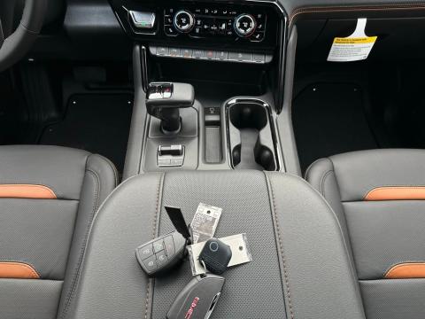 New Sterling Metallic 2026 GMC Sierra 1500 AT4 4WD - photo 20 - Stock #260766