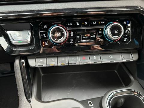 New Sterling Metallic 2026 GMC Sierra 1500 AT4 4WD - photo 24 - Stock #260766