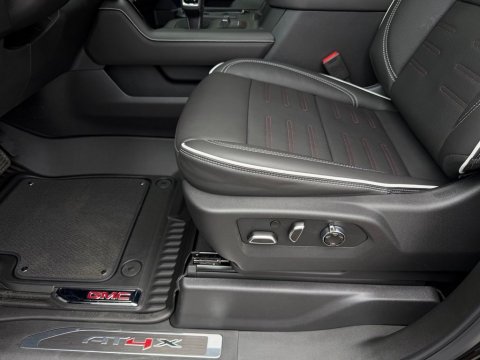 New Onyx Black 2026 GMC Sierra 1500 AT4X 4WD - photo 11 - Stock #261273