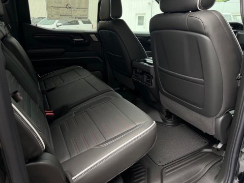 New Onyx Black 2026 GMC Sierra 1500 AT4X 4WD - photo 17 - Stock #261273