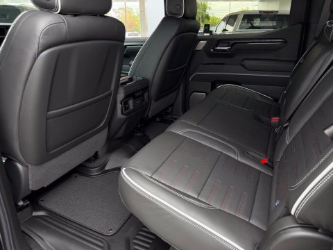 New Onyx Black 2026 GMC Sierra 1500 AT4X 4WD - photo 15 - Stock #261273