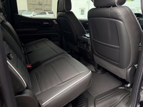 New Onyx Black 2026 GMC Sierra 1500 AT4X 4WD - photo 18 - Stock #261273