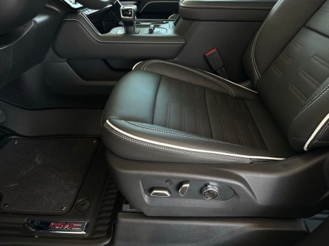 New Onyx Black 2026 GMC Sierra 1500 AT4X 4WD - photo 10 - Stock #260886
