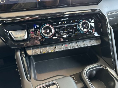 New Onyx Black 2026 GMC Sierra 1500 AT4X 4WD - photo 23 - Stock #260886