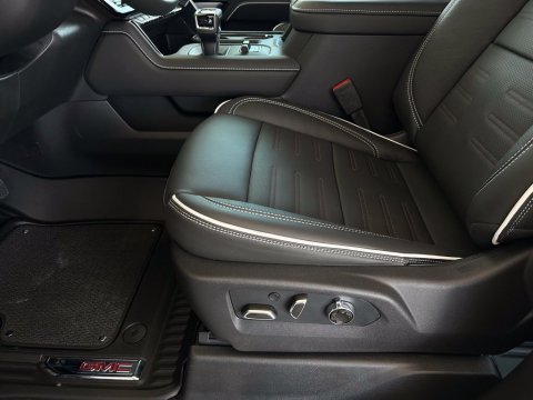New Onyx Black 2026 GMC Sierra 1500 AT4X 4WD - photo 11 - Stock #260886