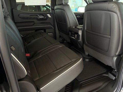 New Onyx Black 2026 GMC Sierra 1500 AT4X 4WD - photo 29 - Stock #261269