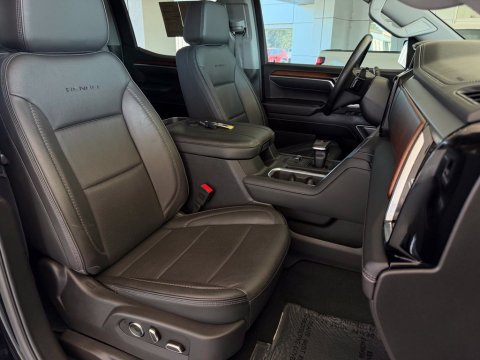 Pre-Owned Onyx Black 2025 GMC Sierra 1500 Denali 4WD - photo 19 - Stock #261253A