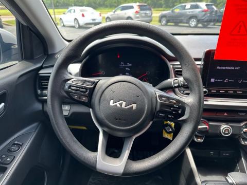 Pre-Owned Silky Silver 2022 Kia Rio S FWD - photo 19 - Stock #X2487