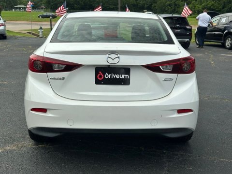 Pre-Owned Snowflake White Pearl Mica 2018 Mazda Mazda3 Touring FWD - photo 5 - Stock #X2504