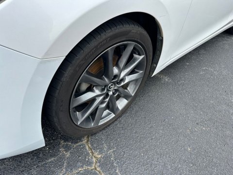 Pre-Owned Snowflake White Pearl Mica 2018 Mazda Mazda3 Touring FWD - photo 8 - Stock #X2504