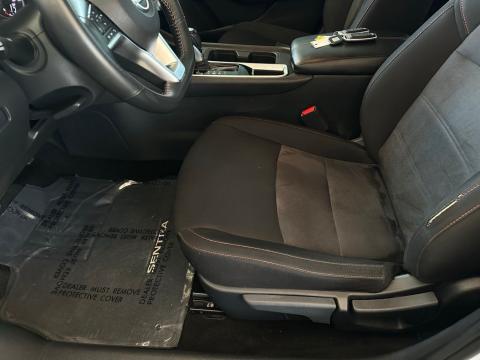 Pre-Owned Aspen White Tricoat/Super Black 2024 Nissan Sentra SR FWD - photo 12 - Stock #B5589