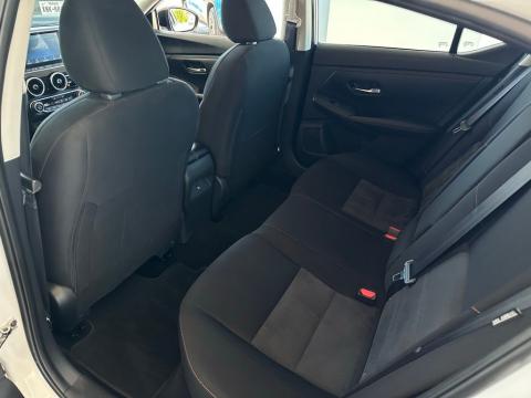 Pre-Owned Aspen White Tricoat/Super Black 2024 Nissan Sentra SR FWD - photo 15 - Stock #B5589