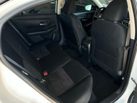 Pre-Owned Aspen White Tricoat/Super Black 2024 Nissan Sentra SR FWD - photo 18 - Stock #B5589