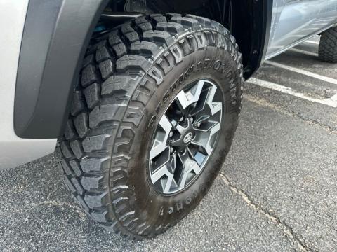 Pre-Owned Silver Sky Metallic 2020 Toyota Tacoma TRD Off-Road 4WD - photo 9 - Stock #B5593