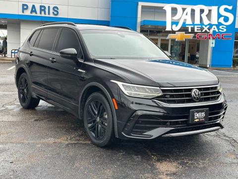 Deep Black Pearl 2022 Volkswagen Tiguan 2.0T SE R-Line Black FWD for sale in Paris, TX - Stock #260691A