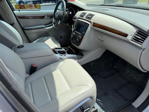 Pre-Owned  2012 Mercedes-Benz R-Class R 350 AWD - photo 18 - Stock #X2548